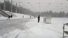 Poikkeuksellisessa lumipyryssä Oulunkylään satoi kisan aikana 17 cm lunta.
